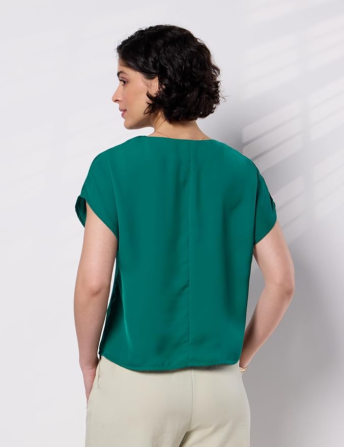 symbol premium women's desk to dinner' relaxed fit crop top (available in plus sizes) symbol premium women's desk to dinner' relaxed fit crop top (available in plus sizes)